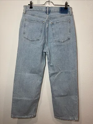 Abercrombie & Fitch Light Wash The 90s Relaxed Jeans High rise size 30 / 10 thumbnail 5