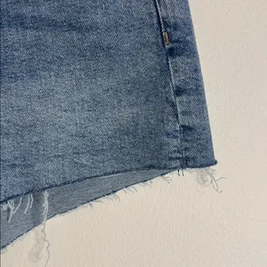 H&M Classic Raw Hem Blue Jean Shorts size 6 thumbnail 6