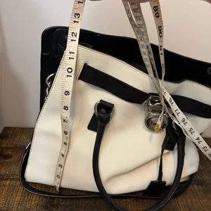Michael Kors Large Hamilton White Black Leather Multiway Tote Shoulder Bag Purse thumbnail 9