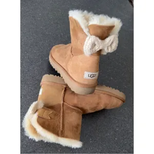 UGG Mini Bailey Knit Bow Boots in classic chestnut suede size 8 thumbnail 7