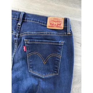Levis 505 Women's Size 8 Straight Leg Mid Rise Dark Wash Stretch Denim Jeans thumbnail 8