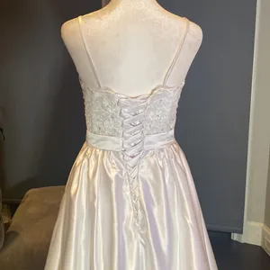 Women’s White Satin Full Length Prom Party Dress Corset Back Size 2 NWOT thumbnail 6