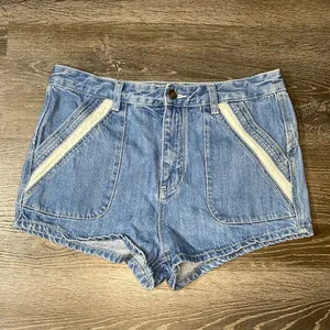 Free People Sweet‎ Surrender Denim Shorts Size 30 thumbnail 3