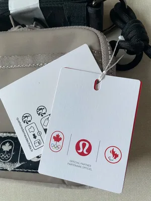 Lululemon Team Canada Future Legacy Easy Access Bag 1.5L COC CPC Logo thumbnail 4