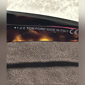 Tom Ford Dakota 02 sunglasses TF554 Black Sunglasses with Case EUC thumbnail 7