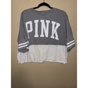 PINK Victoria's Secret Grey White Colorblock V-Neck Graphic Crop Top XL Y2K thumbnail 2