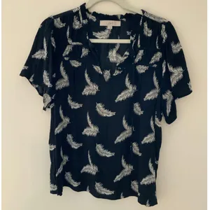 Loft‎ Women's black v neck blouse with feathers size large thumbnail 1