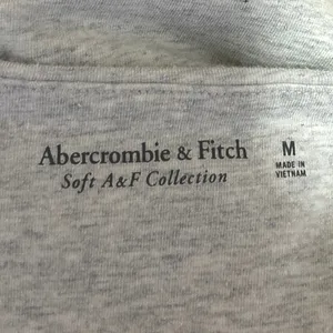 Abercrombie & Fitch Soft A&F Heather Gray Long Sleeve Pullover Sweater Top Sz M thumbnail 3