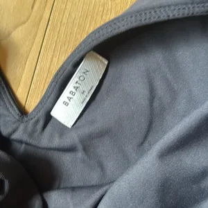 Babaton Black V-Neck Bodysuit thumbnail 2