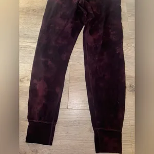 Lululemon Align High-Rise Joggers in the Diamond Dye Cassis Black colorway thumbnail 5