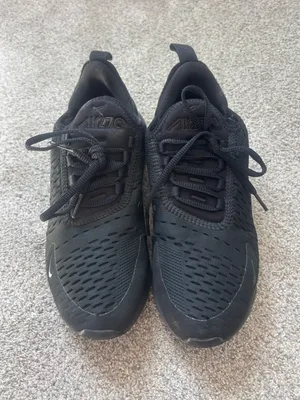 Nike Air Max 270 Triple Black AH8050 Women’s 6.5 thumbnail 1