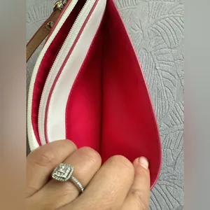 Coach wristlet - nice colors for summer 🌷🌷🌷 thumbnail 4