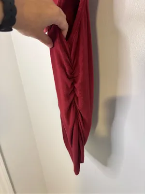 Women’s Red Sleeveless Ribbed Tank Top thumbnail 3