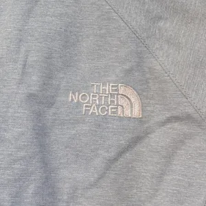 The North Face Women’s Jacket Size Large Dryvent Gray Venture thumbnail 9