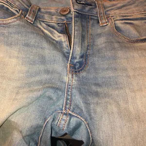 HP American Eagle light wash jeggings thumbnail 2
