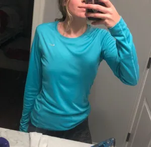 nike long sleeve shirt thumbnail 3