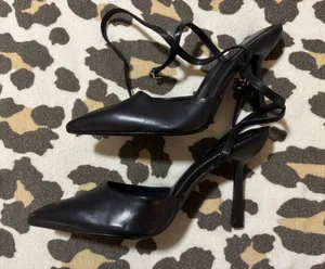 Dream Pairs Heels thumbnail 1