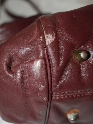 Vintage Aigner-Signature Burgundy Shoulder Bag thumbnail 7