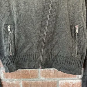 Victoria’s Secret Long Sleeve Zipper Sweater Medium Gray thumbnail 2