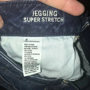 AEO distressed super stretchy jeggings size 4 thumbnail 2