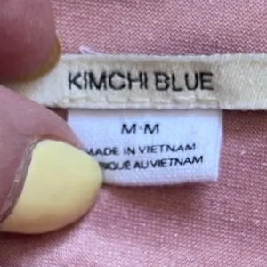Kimchi Blue UO Esme Pink Velvet Off The Shoulder Knot Front Crop Top Wmns Medium thumbnail 6