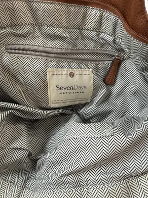 Everyday Classic Brown Leather Tote Tan thumbnail 2
