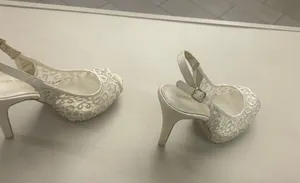 Heels Elegant White Peep-Toe Slingback Heels Audrey Brooke 8 1/2 Great shape thumbnail 2