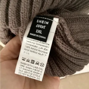 SHEIN Gray and Green Cowl Neck Sweater with Ribbed Knit and Relaxed Fit thumbnail 3