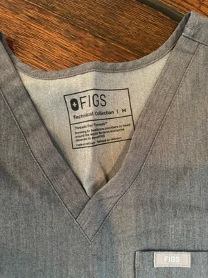 FIGS Catarina Top Graphite One-Pocket Scrub thumbnail 2