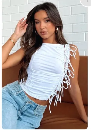 White Fox Boutique thumbnail 1