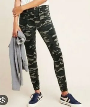 Anthropologie Pilcro the Leterpress high rise skinny camo corduroys 27 thumbnail 1