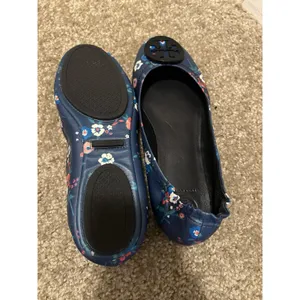 Tory Burch Minnie Travel Ballet Flats Navy Blue Floral Leather Logo Shoes 7 thumbnail 3