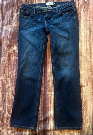 Women’s Abercrombie & Fitch Low Rise Straight Jeans Size 4 thumbnail 1