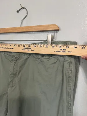 Old Navy Capri Pants Size 18 - Olive Green Curvy / Plus Size Women's thumbnail 6