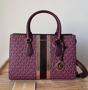 Michael Kors Purse thumbnail 3