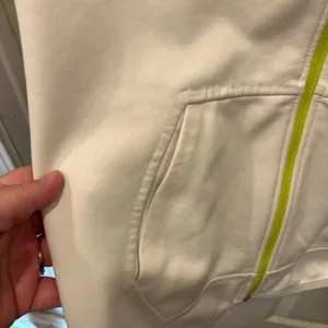 Nike‎ Therma-FIT Hoodie Women's Large White Full Zip Athletic Sweatshirt thumbnail 7