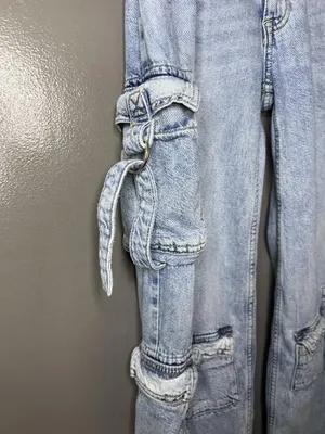 Aeropostale Cargo Jeans Womens XS Light Wash Blue Low Rise Straight Ruffle Denim thumbnail 4