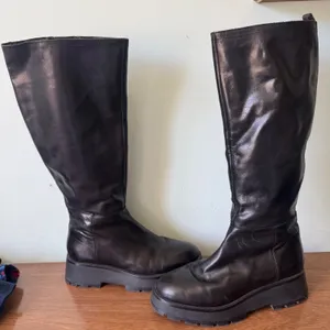 Vince Camuto 8.5 Leather Nettrio Knee High Riding Boot Chunky Plaform Biker 90s thumbnail 5