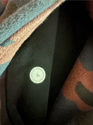 Lululemon Scuba Full-Zip Camo Full Length Hoodie size 4 thumbnail 7