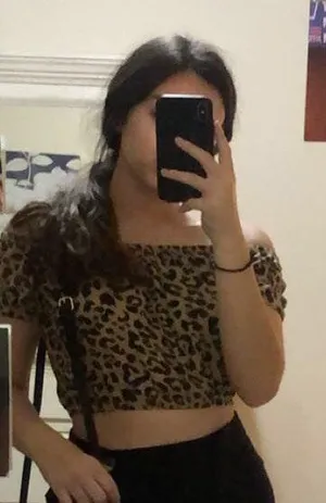 Leopard Print Crop Top thumbnail 1