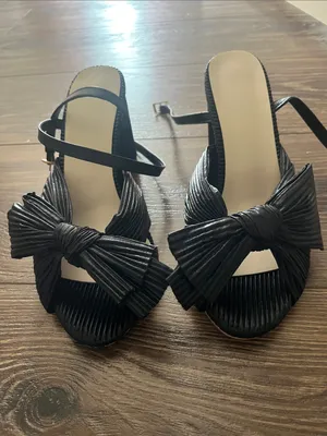 Elegant Black Bow Slingback Heels Size 7.5 thumbnail 2