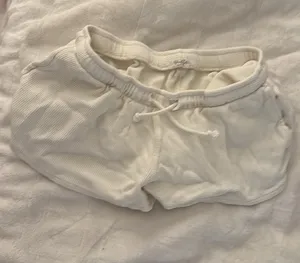 brandy melville shorts thumbnail 1