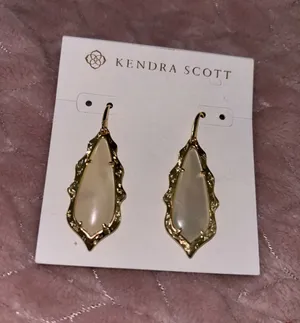 Kendra Scott gold dangle earrings NWT thumbnail 1