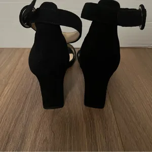 Marc Fisher LTD Black‎ Suede Block Heel Sandals Size 8M thumbnail 6
