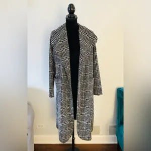 Nice,soft,very COMFY trench coat/long jacket 🖤🤍🖤 thumbnail 2