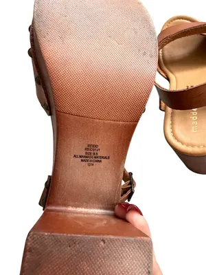 MADDEN GIRL Brown Tan Platform Sandals Size 9.5 thumbnail 3