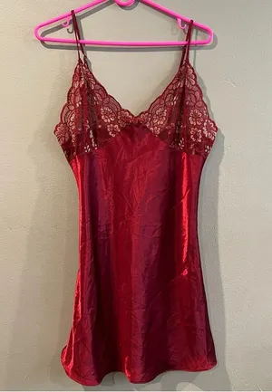 Luxurious Inner Most Scarlet Red Vintage Nightgown Lace Slip Dress Chemise M thumbnail 1