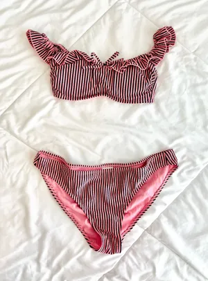 Xhilaration Adorable striped bikini set thumbnail 1