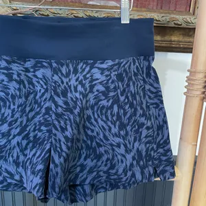 Athleta Trekkie North Printed Lynx Smooth Top Pull On Athletic Shorts Sz 12 💚🎀 thumbnail 5