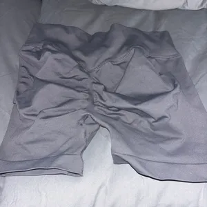 Gray high thumbnail 2